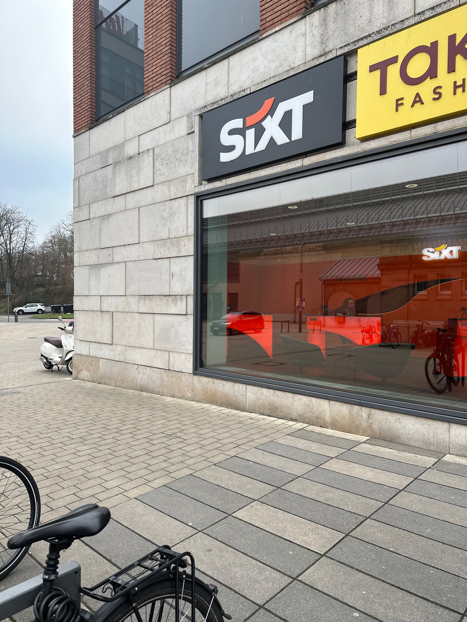 SIXT Autovermietung Mainz City-Port, Binger Str.19/Parkh. HBF in Mainz