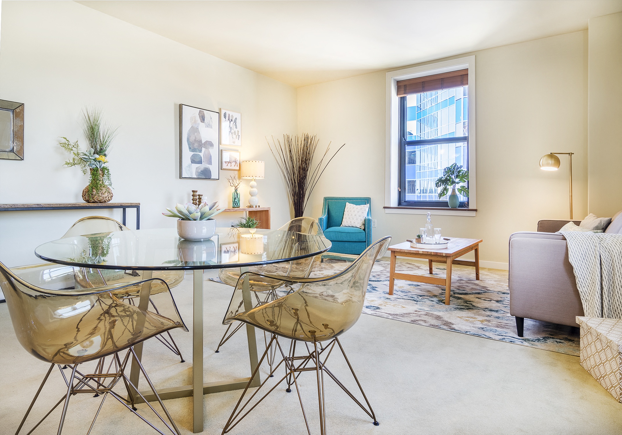 Vibrant Living Experience 