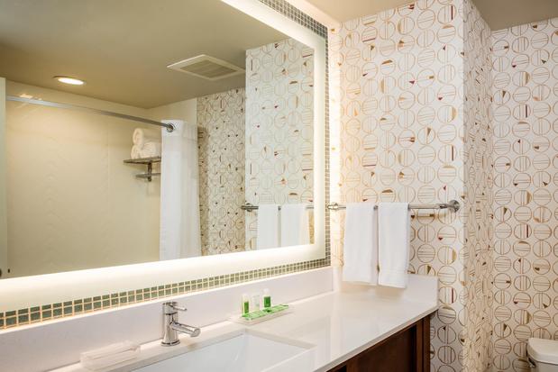 Images Holiday Inn Gulfport-Airport by IHG