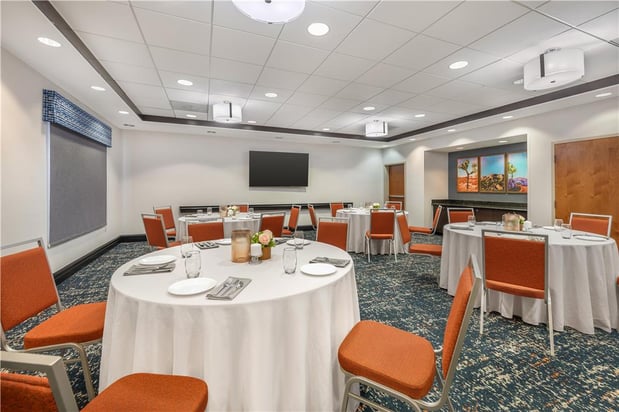 Images Hampton Inn & Suites Moreno Valley