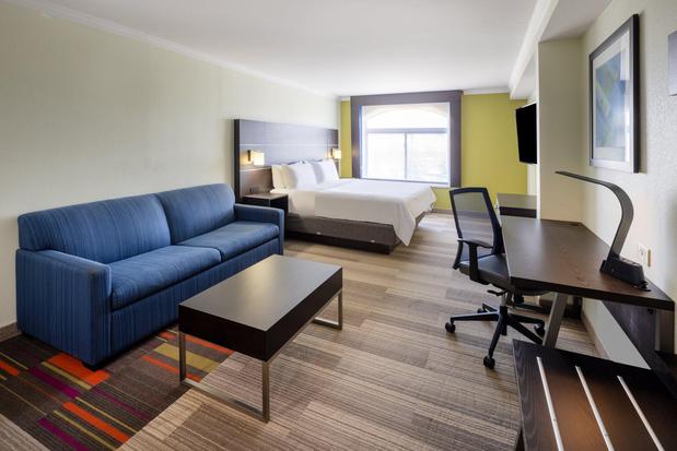 Images Holiday Inn Express Coventry S - West Warwick Area by IHG