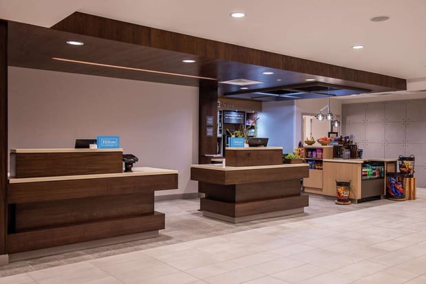 Images Hilton Garden Inn Kansas City Airport
