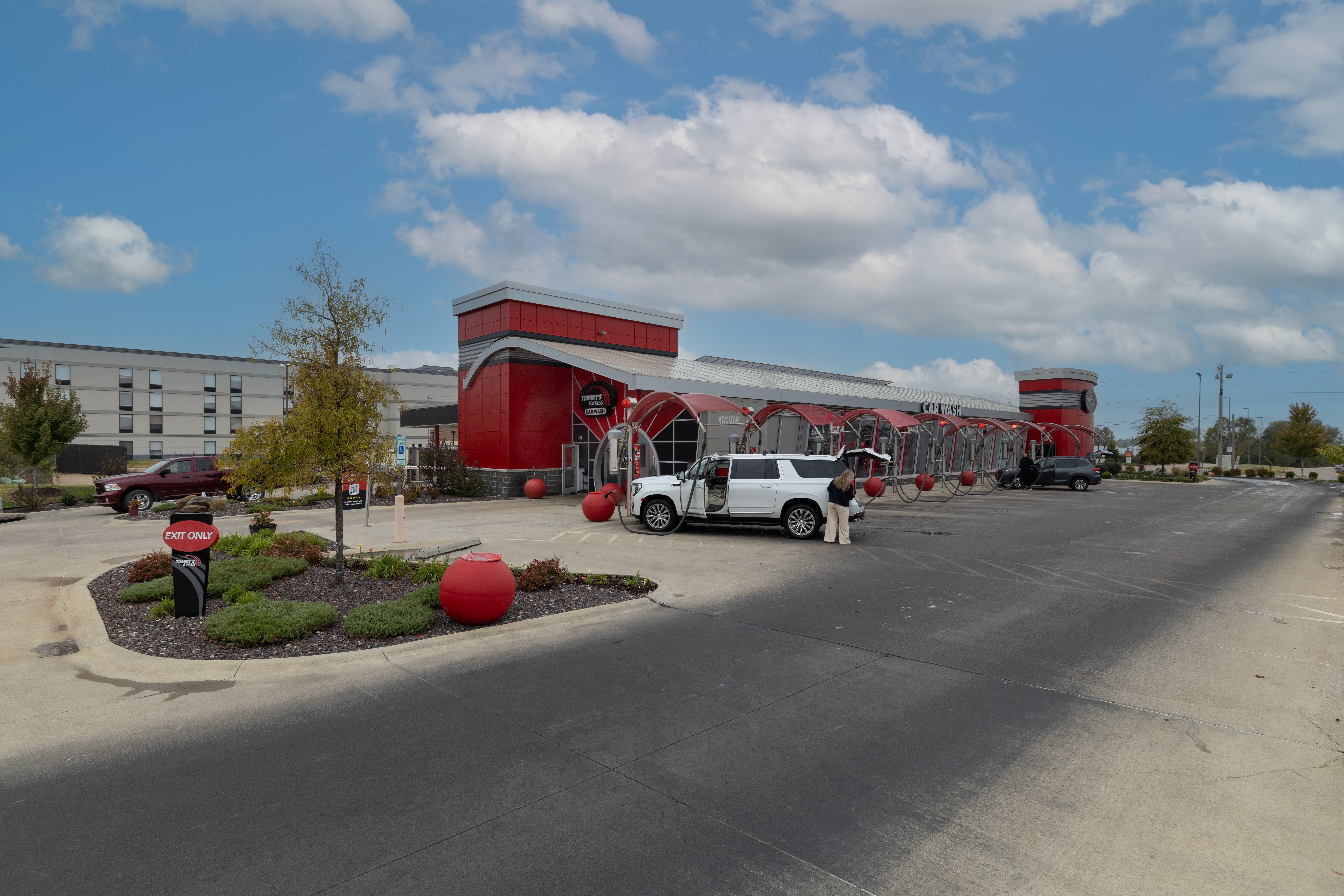 Tommy's Express Car Wash Image