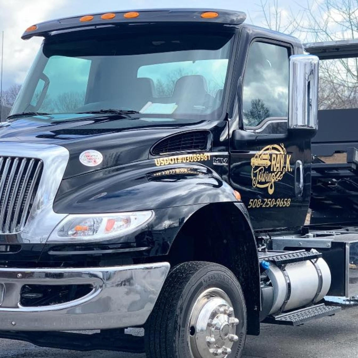 Ray K Towing - Towing services