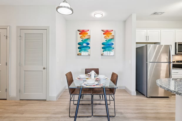 Images The Hamilton at Lakeside