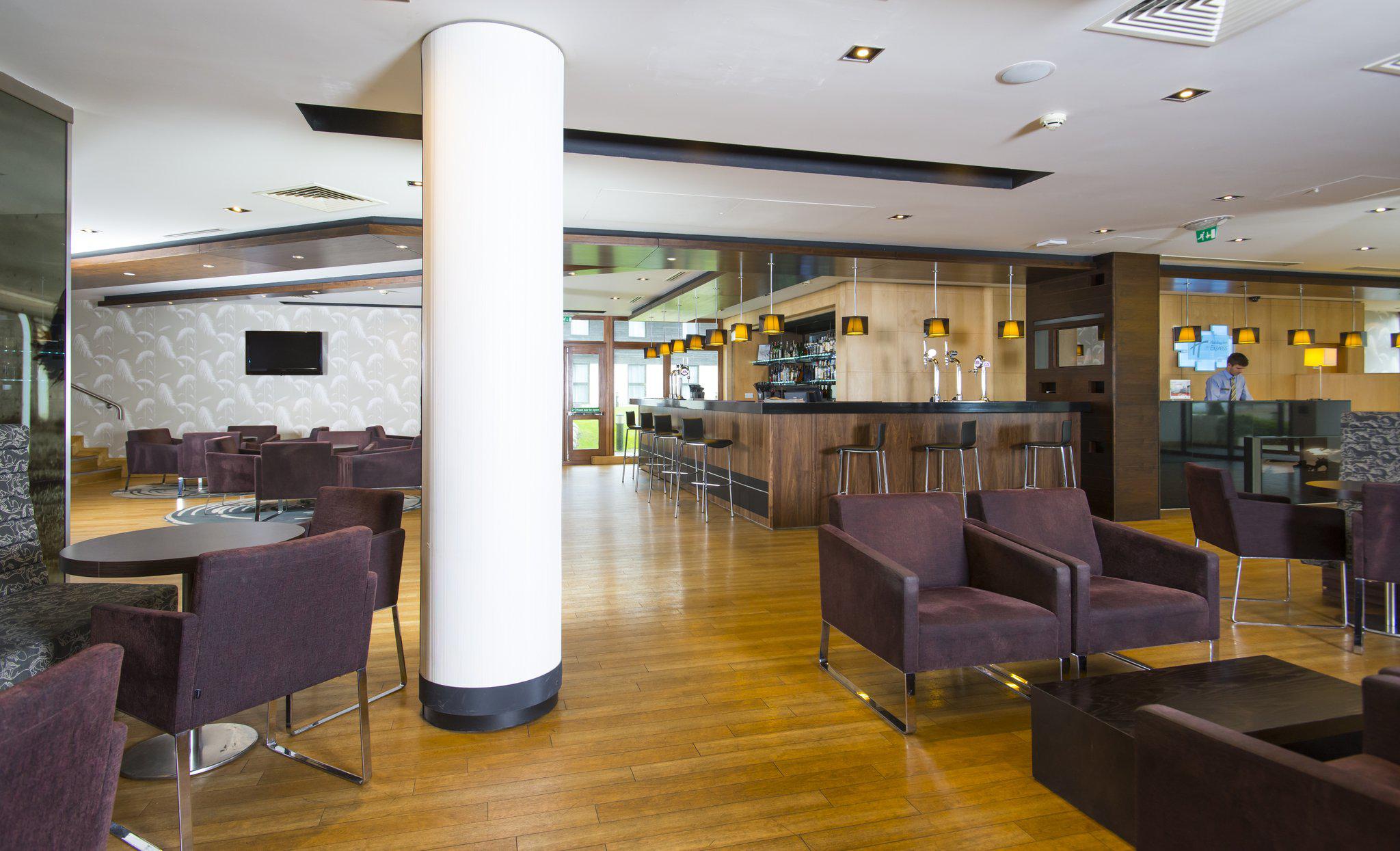 Images Holiday Inn Express London - Epsom Downs, an IHG Hotel