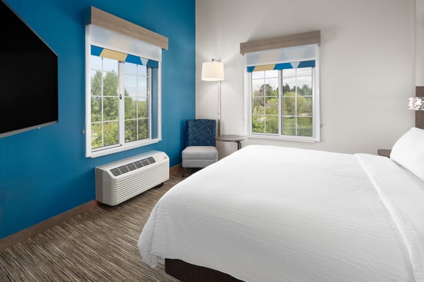 Images Holiday Inn Express & Suites Acme-Traverse City by IHG