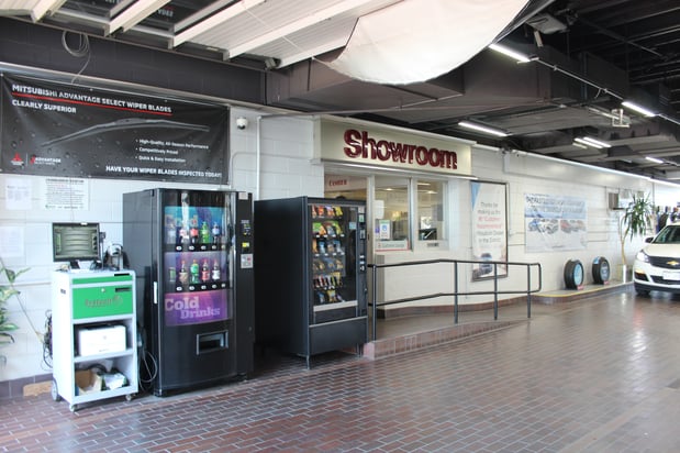 Images Russ Darrow Mitsubishi Service Center