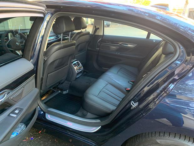 Images marin town cars & limousines service