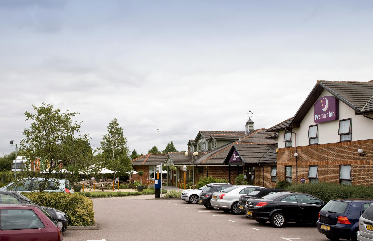 Images Premier Inn Hatfield hotel