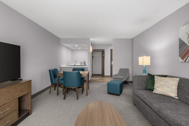 Images Holiday Inn Coralville - Iowa City by IHG