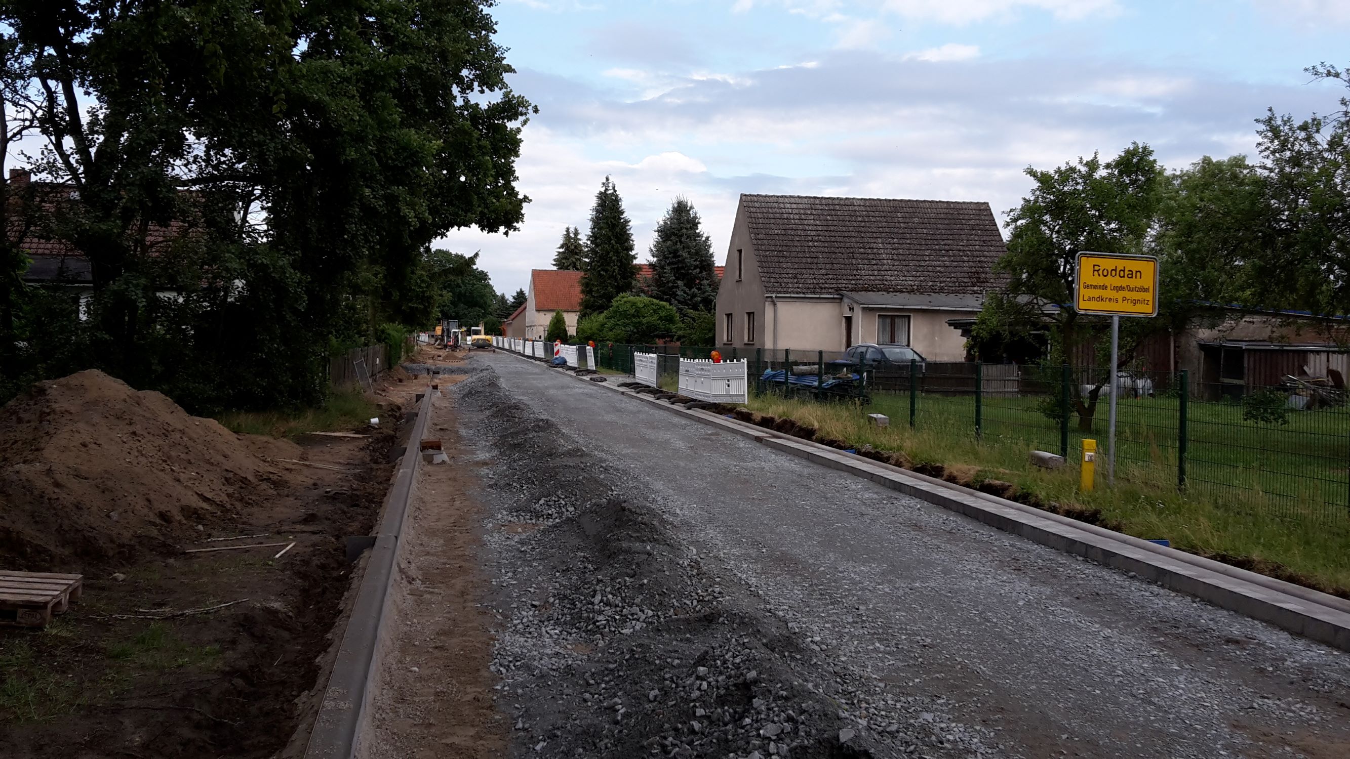 Perleberger Tiefbau GmbH, Schwarzer Weg 5 in Perleberg