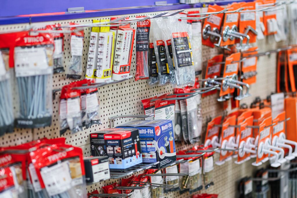 Image of Screws & bolts in packaging