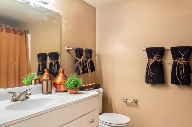 Images Forest Woods Apartments