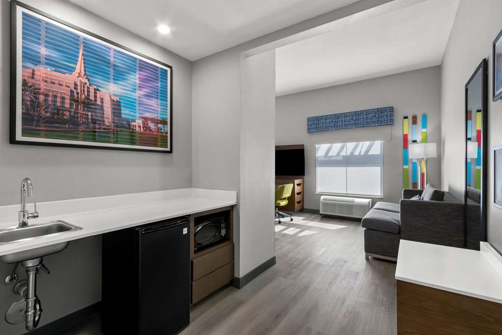 Guest room