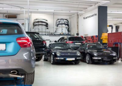 Wystrach GmbH Karosserie- & Lackierzentrum I Unfallinstandsetzungen I Autoglas-Service, Wilhelm-Maybach-Straße 13 in Fellbach