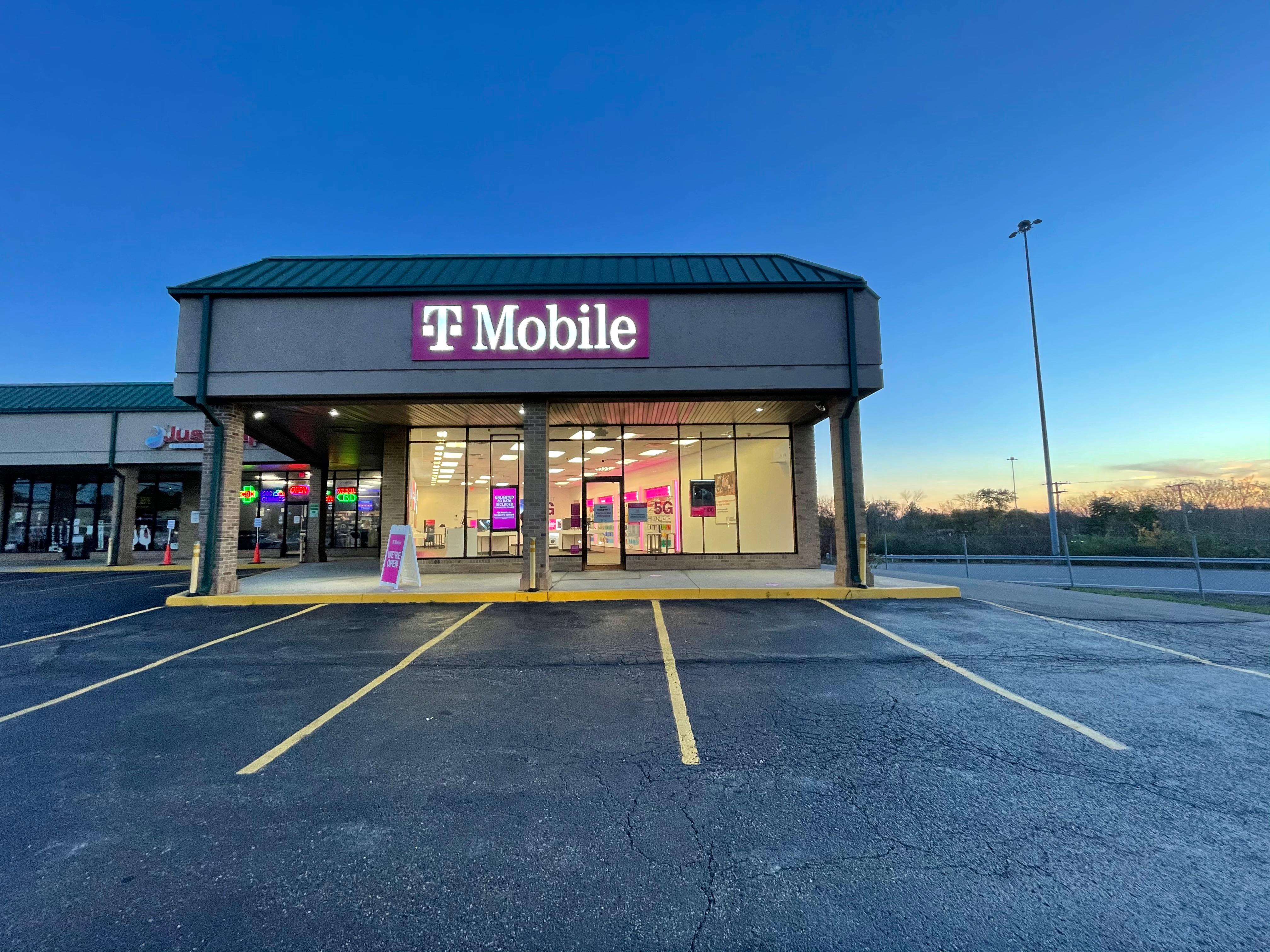 TMobile in Canton, OH, 1222 30th St NW, Store Hours, Sale