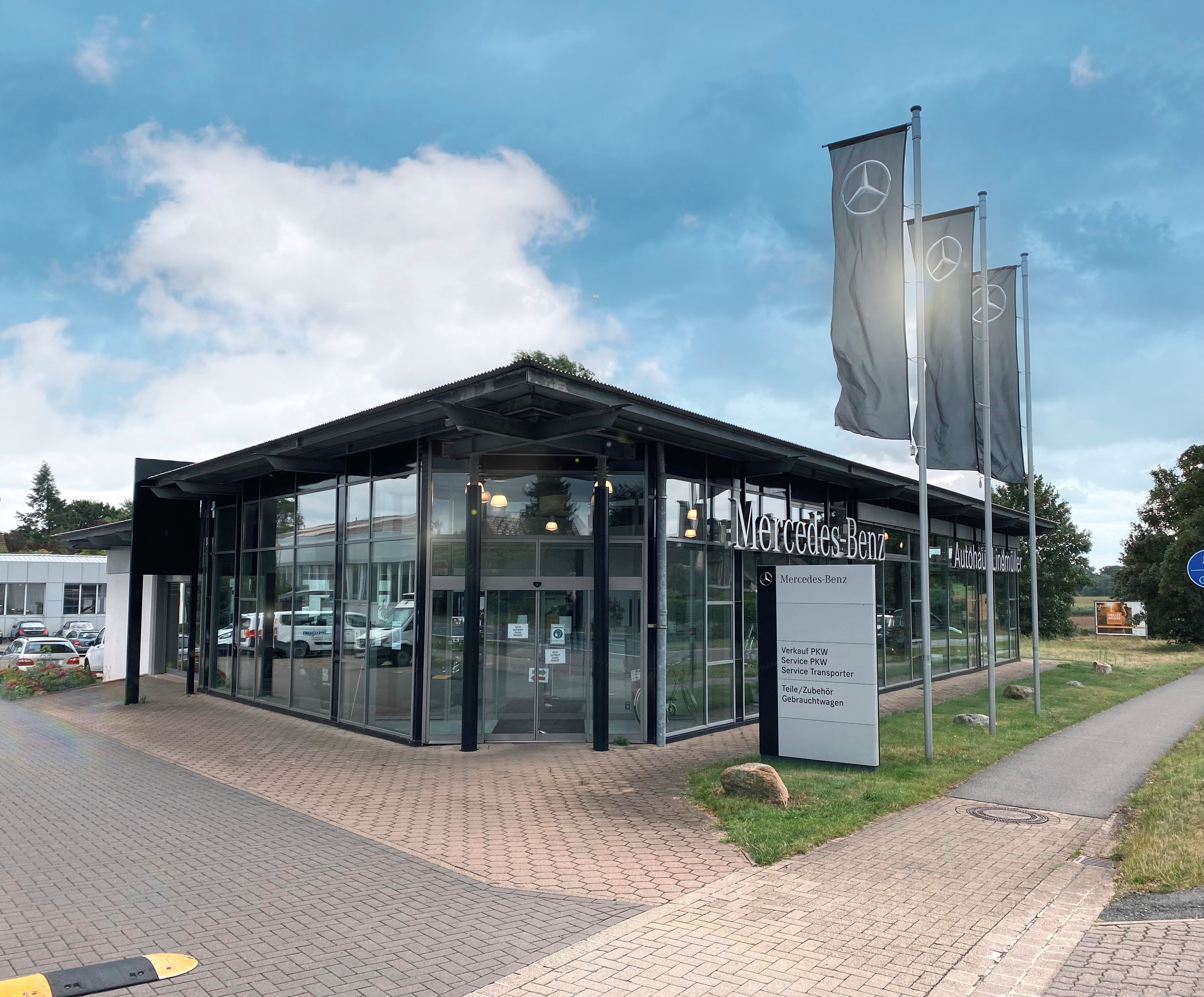 Bild 1 Mercedes-Benz Niederlassung Hannover Standort Wedemark in Wedemark