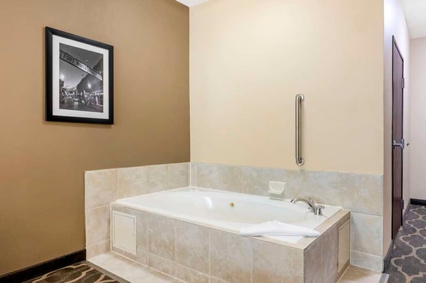 Images Best Western Plus Burleson Inn & Suites