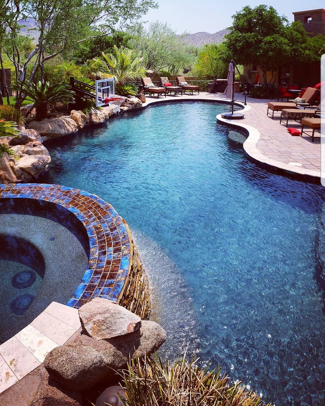 Choosing Octopus Pool Service & Repair for maintenance pool pump maintenance will assure proper operation of the pool pumps and filter system and provide a prolonged life expectancy.