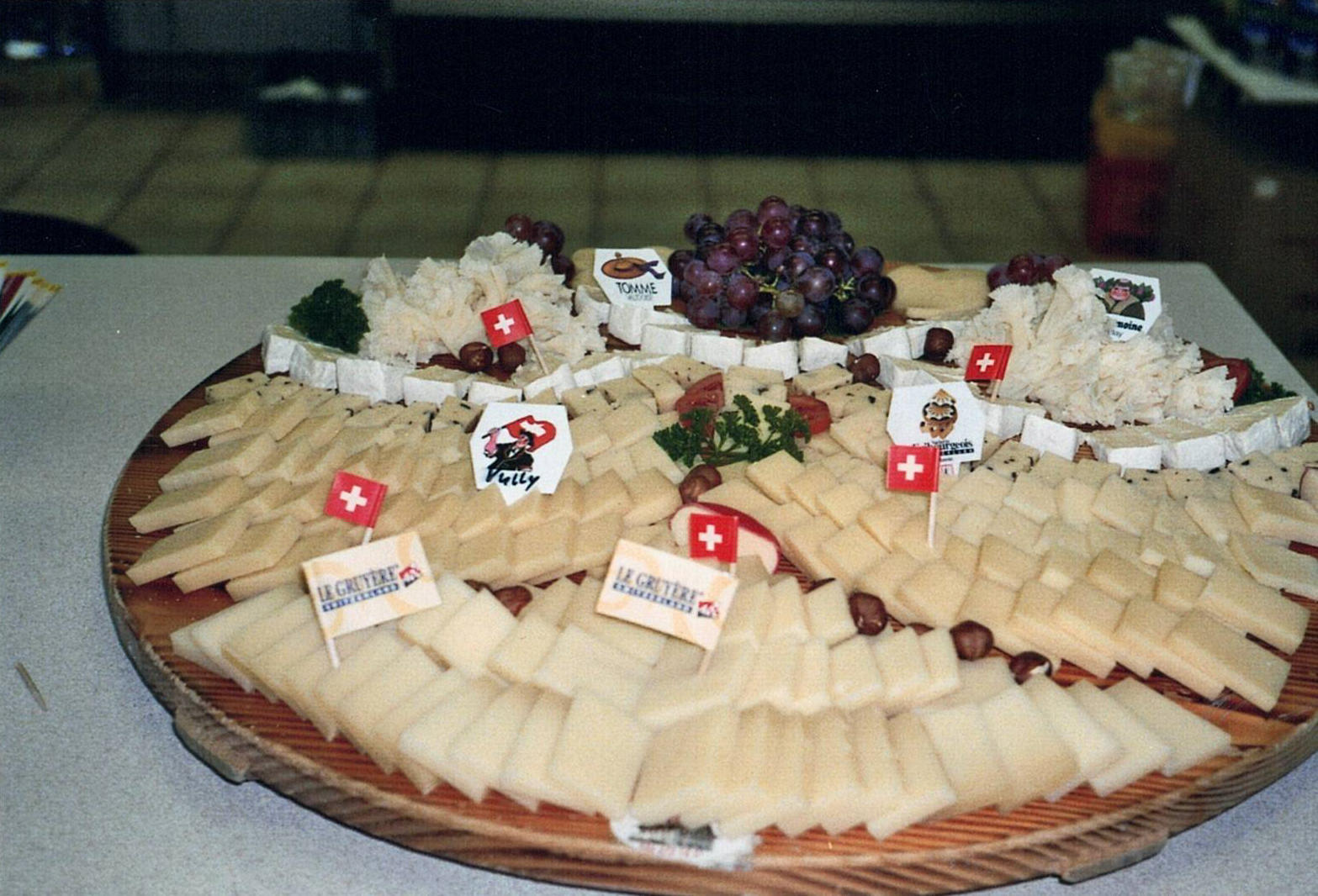 Walter und Hanni Reist, Fromagerie et Laiterie, Route de Chenaux 11 in Lugnorre