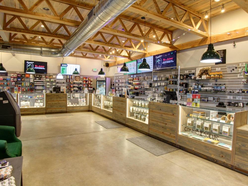 Star Buds Niwot Cannabis Dispensary Interior Shopping