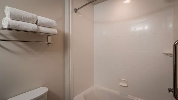 Images Best Western Plus Spring Inn & Suites