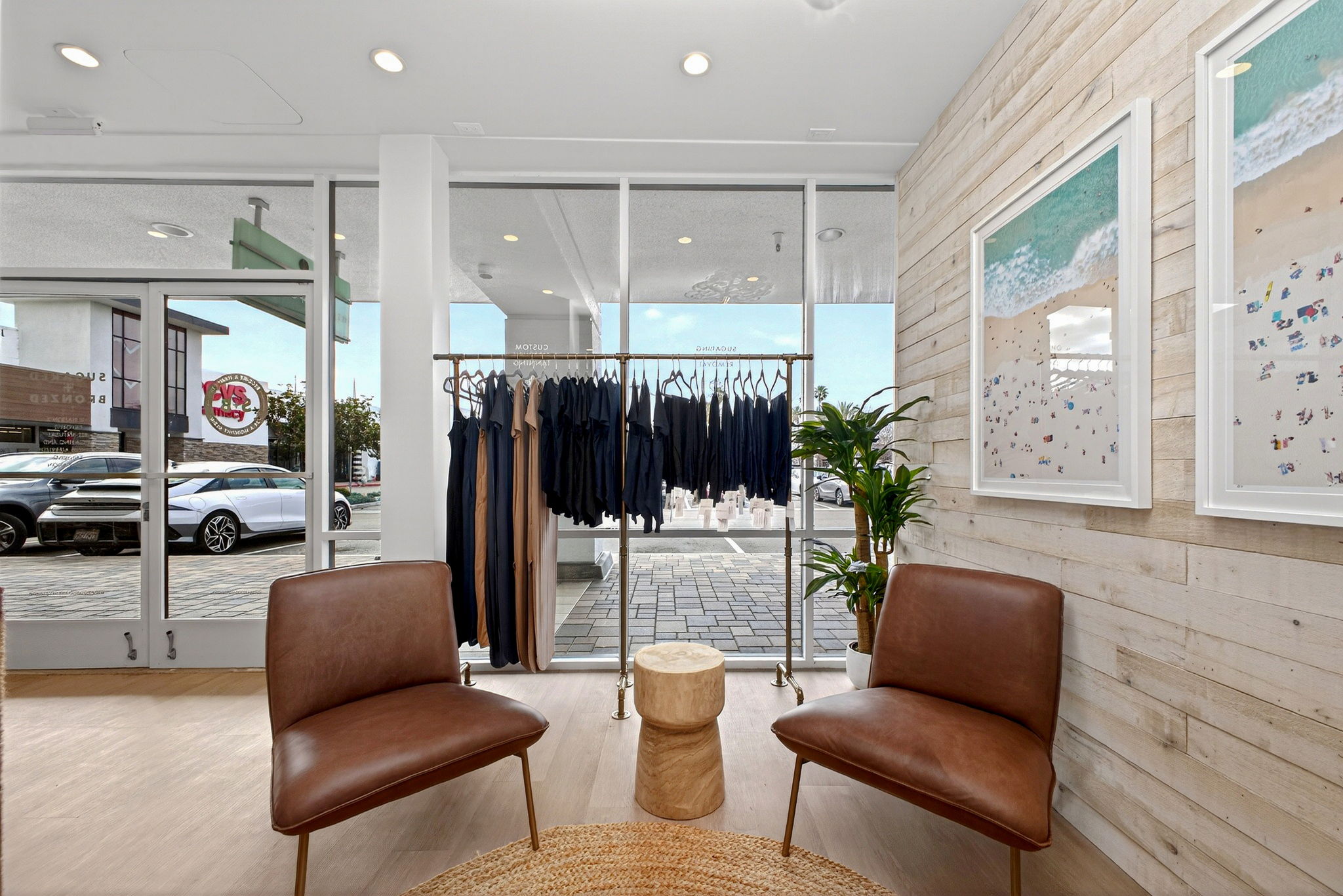 SUGARED + BRONZED La Jolla Lobby