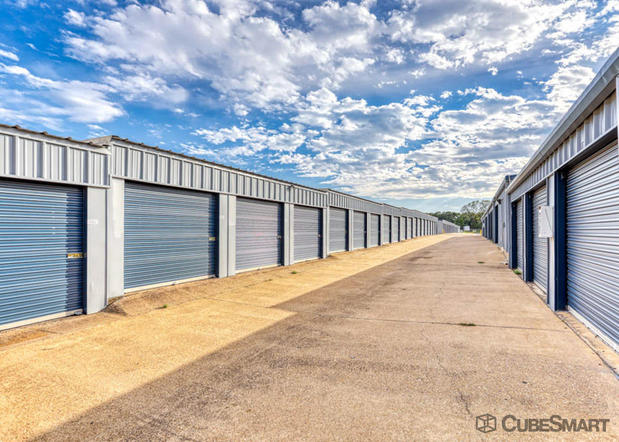 Images CubeSmart Self Storage