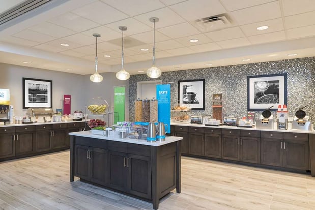 Images Hampton Inn & Suites Chicago Schaumburg