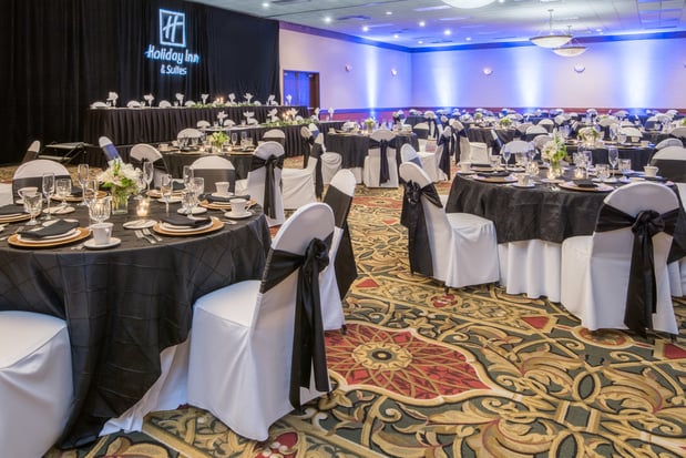 Images Holiday Inn & Suites Cincinnati-Eastgate (I-275E) by IHG