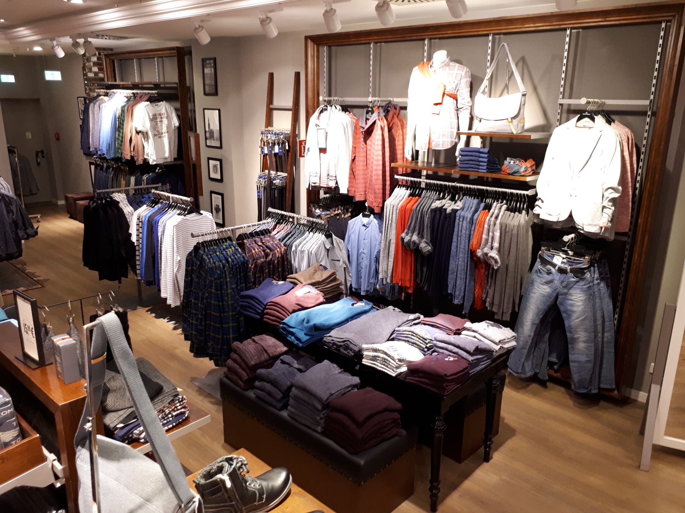 TOM TAILOR Store, Hans-Böckler-Platz 1h in Mülheim a. d. Ruhr