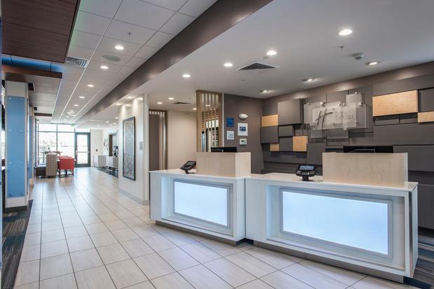 Images Holiday Inn Express & Suites Phoenix North - Happy Valley by IHG