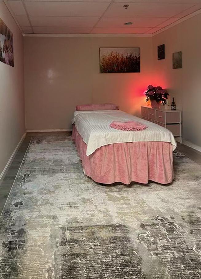 Massage parlor Wilmington - T Wellness Spa