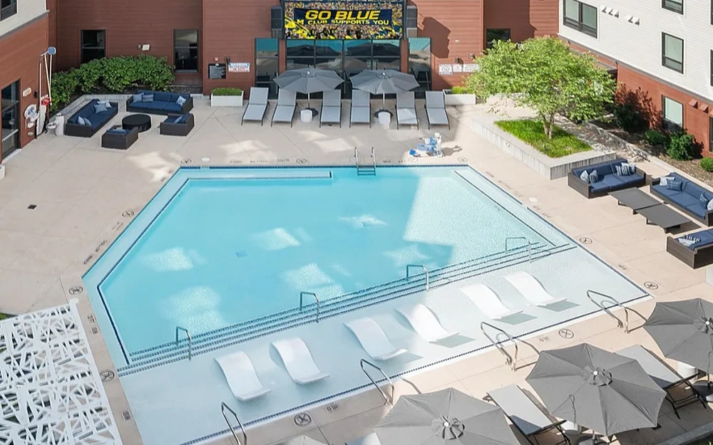 Heated Pool with Jumbo TV