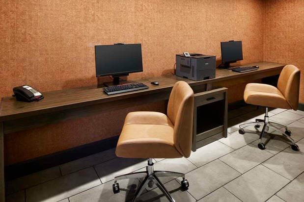 Images Hampton Inn Newark Airport