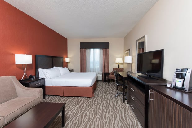 Images Holiday Inn Express & Suites Grand Rapids-North by IHG