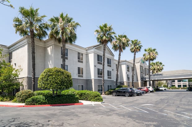 Images Holiday Inn Express & Suites San Diego Otay Mesa by IHG