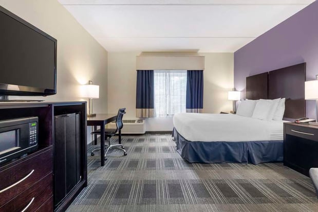Images Best Western Hartford Hotel & Suites
