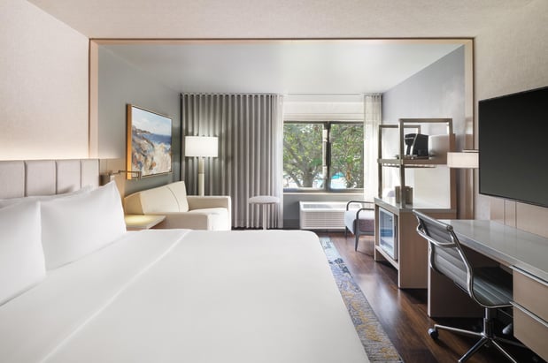 Images Hotel Indigo Long Island - East End by IHG