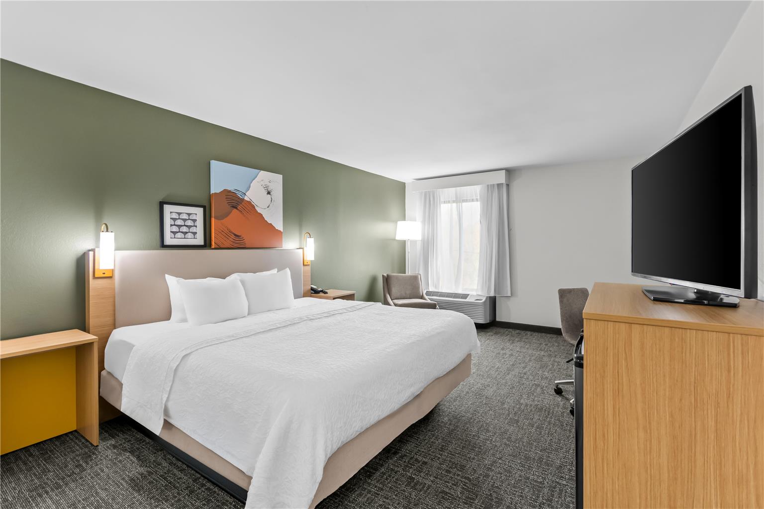 Guest room 
