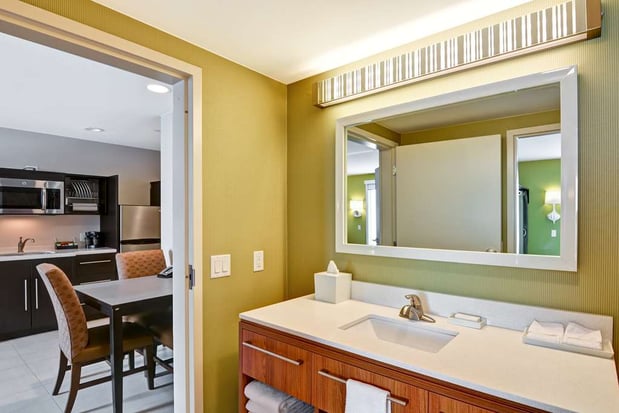 Images Home2 Suites by Hilton Green Bay