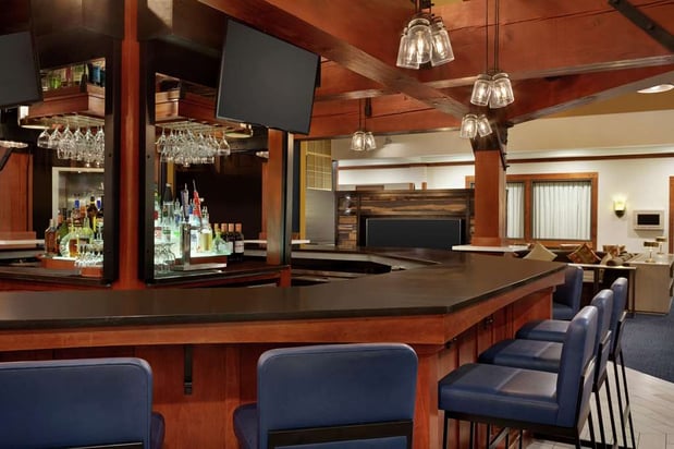 Images Embassy Suites by Hilton Denver International Airport