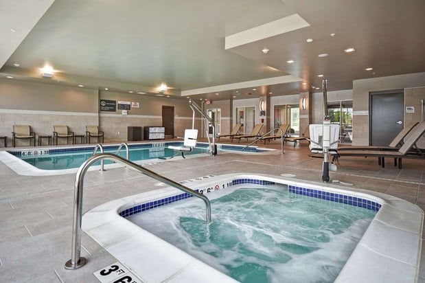 Images Hilton Garden Inn Lansing West
