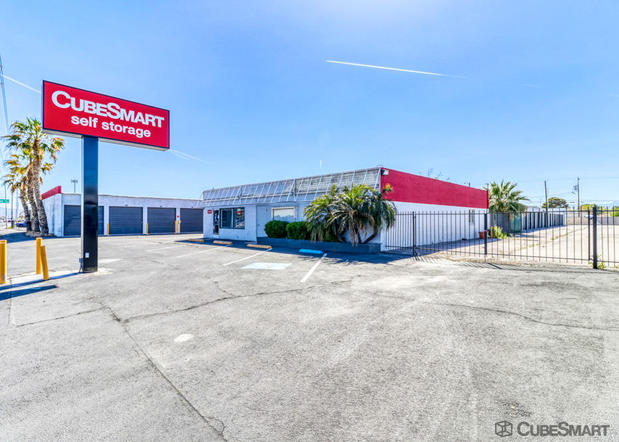 Images CubeSmart Self Storage