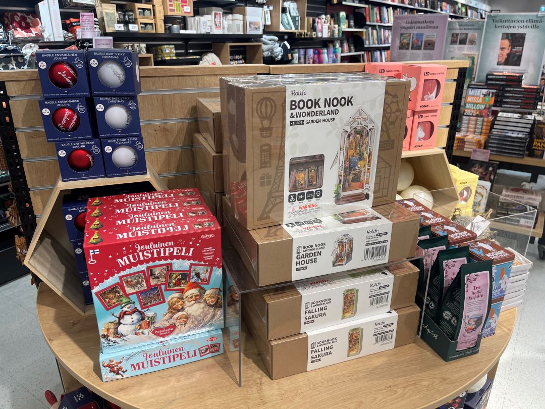 Images Suomalainen Kirjakauppa Kauppakeskus Ideapark Tampere Lempäälä