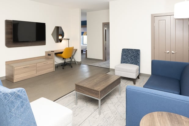 Images Holiday Inn Express & Suites Burlington - Mount Holly by IHG