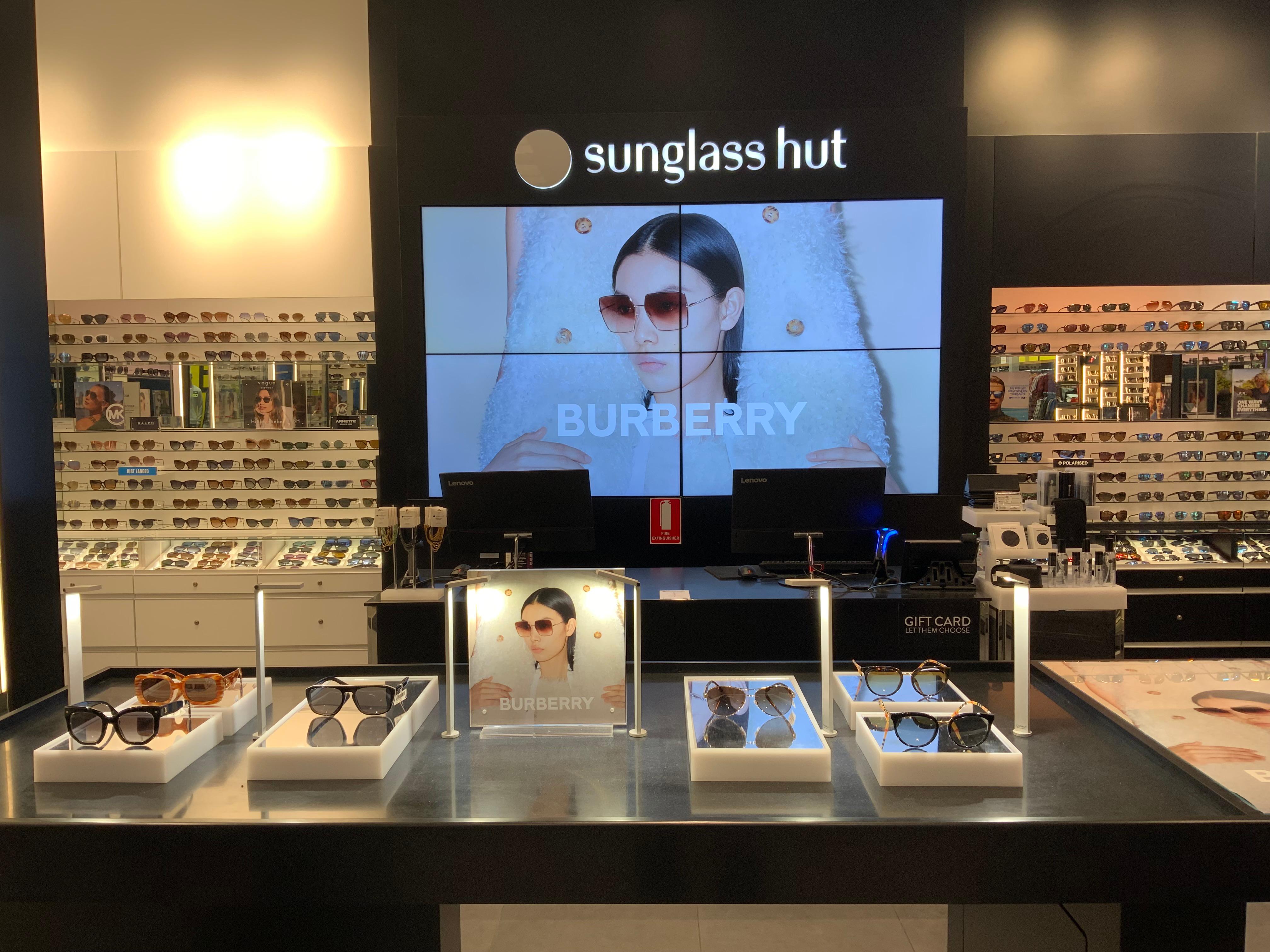 summershades $200 Sunglass Hut Gift Card With Purchase - Bulbs.com Email  Archive