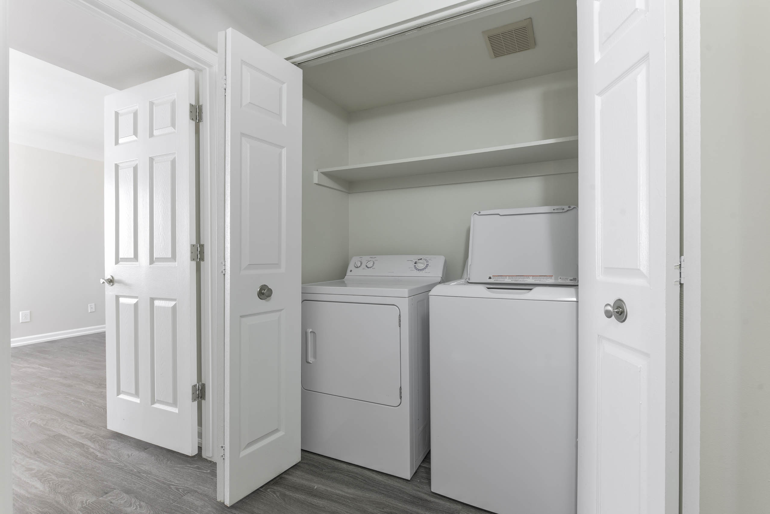 Washer Dryer In Unit 