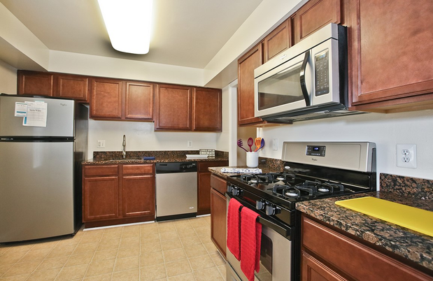 Images Fairfax Square